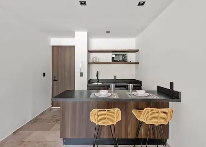 1st Flr Chic Jungle 1br Priv Pool Steam & Gym Сasa de vacaciones