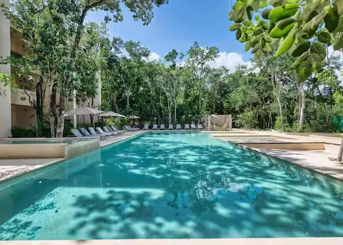 1st Flr Chic Jungle 1br Priv Pool Steam & Gym Сasa de vacaciones